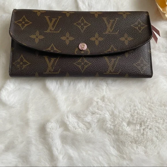 Louis Vuitton Emilee Wallet - Picture 7 of 15